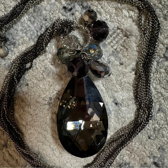 LOFT by Ann Taylor Sparkly Long Pendant Necklace - Picture 6 of 6